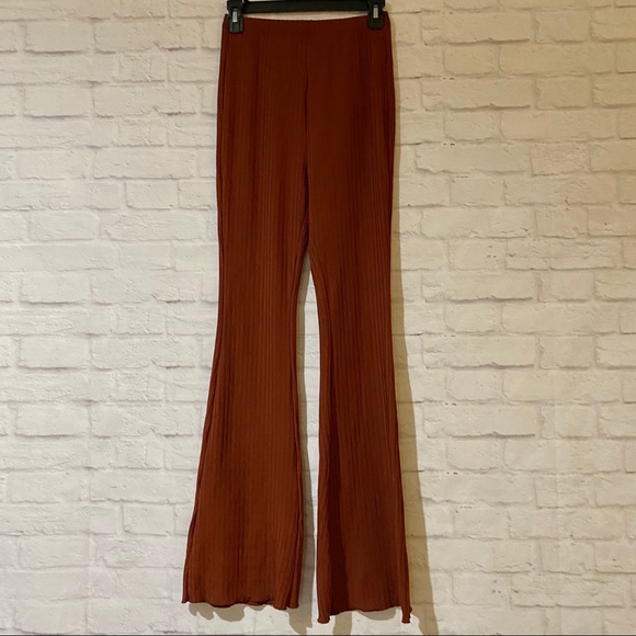 NEW Ribbed Flares - Picture 3 of 10